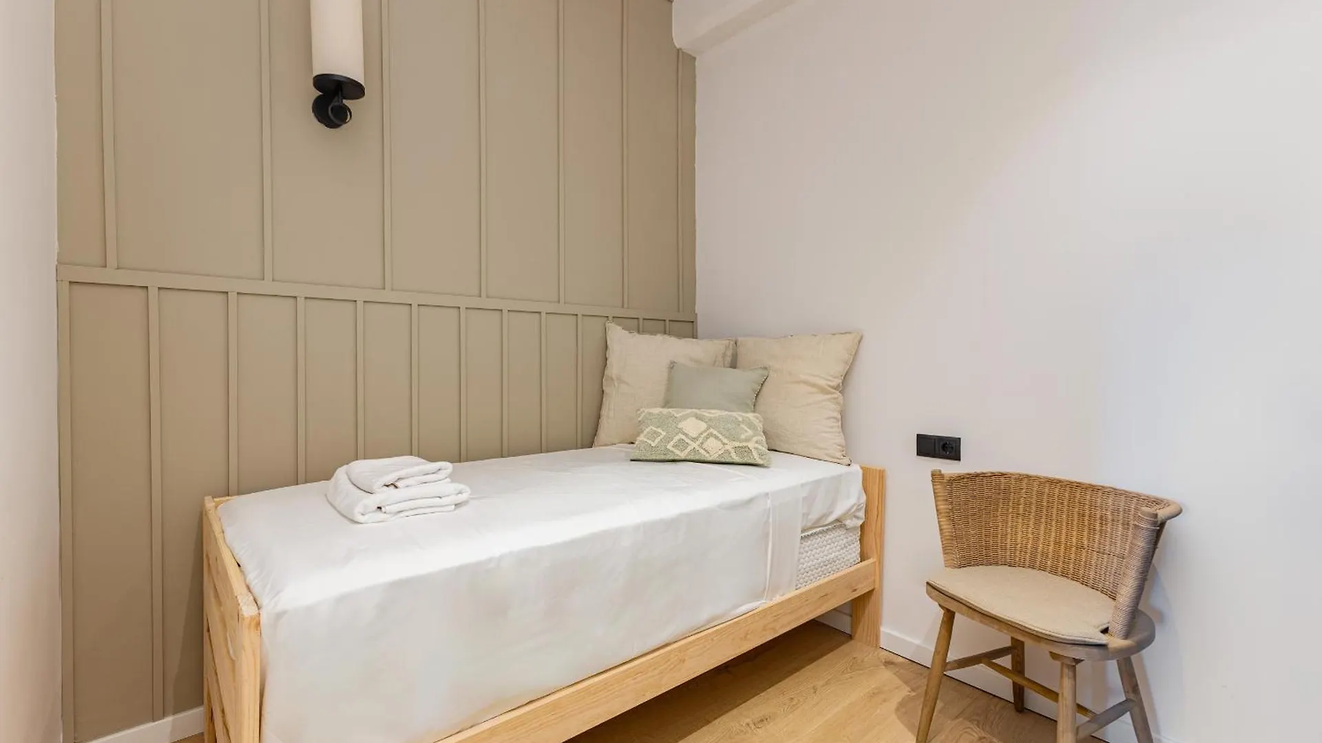 Joya De La Arquitectura Catalana Apartment Barcelona