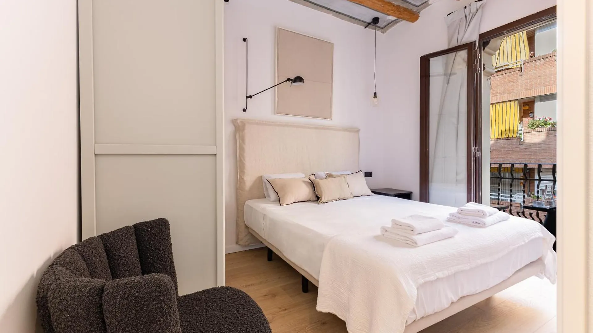 Joya De La Arquitectura Catalana Apartment Barcelona