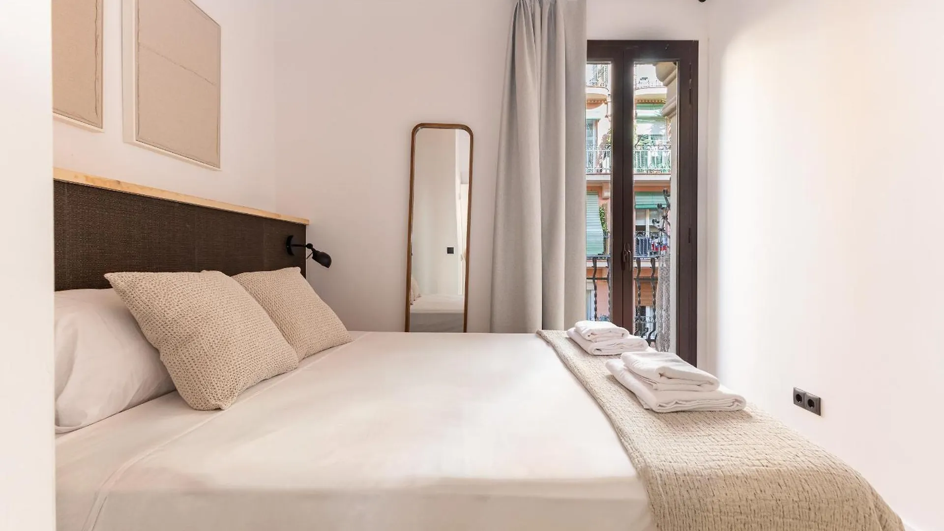 Joya De La Arquitectura Catalana Apartment Barcelona