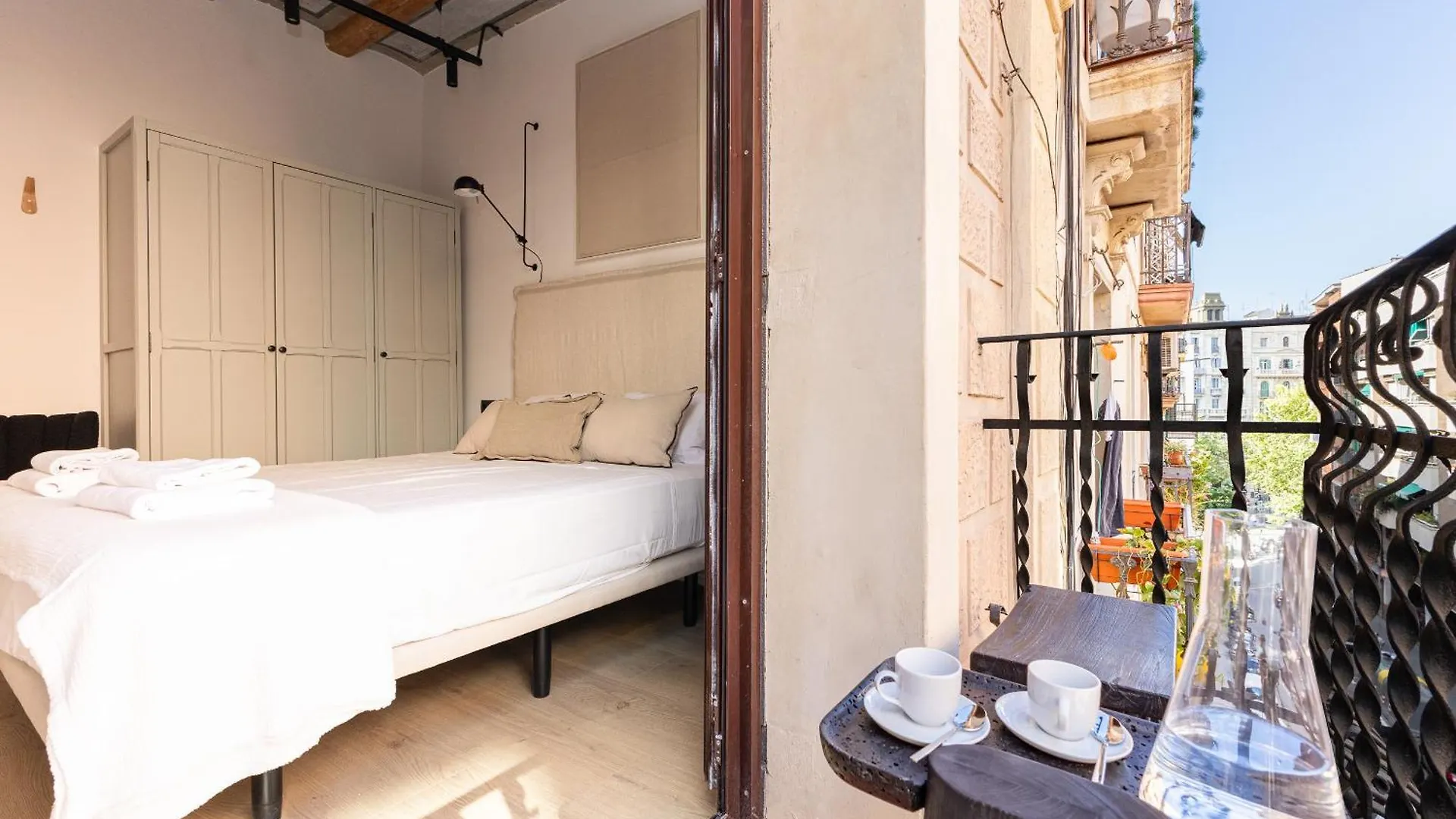 Joya De La Arquitectura Catalana Apartment Barcelona